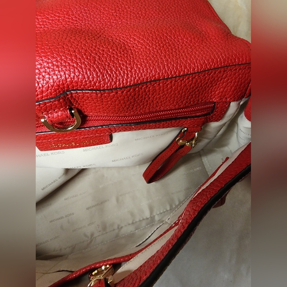 NWOT Michael Kors pebble leather red studded hand or shoulder bag - Picture 10 of 13